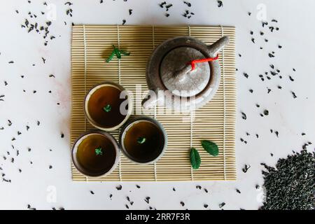 Chinesisch japanisches traditionelles Teekanne Tasse Tee Tischset Stockfoto