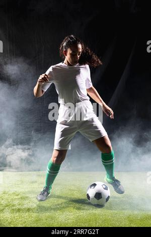 Full Shot Fit Damen Sportbekleidung Stockfoto