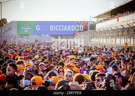 MELBOURNE, AUSTRALIEN, 10. APRIL: Fan-Atmosphäre nach dem Rennen beim Australian Formula 1 Grand Prix 2022 am 10. April 2022 Stockfoto