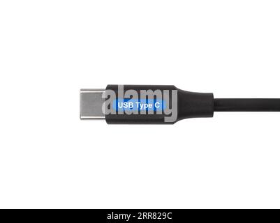 USB-Kabel Typ C, Typ-C-Anschlusskabel auf weißem Hintergrund, Ladekabel des Mobiltelefons, Konzept der Smartphone-Technologie. Stockfoto