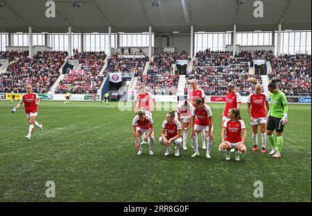 Linköping, Schweden. September 2023. Team Arsenal vor dem Spiel zwischen Arsenal WFC und Linköping FC in der UEFA Women's Champions League, Ligapfad Runde 1, in der Linköping Arena, Linköping, Schweden. Quelle: Jeppe Gustafsson/Alamy Live News Stockfoto