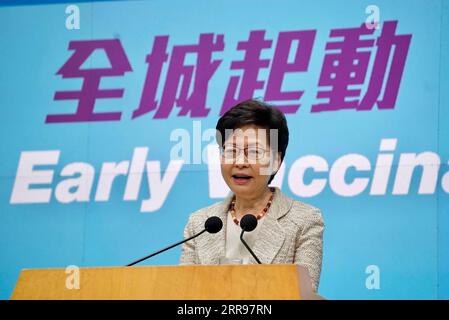 210601 -- HONGKONG, 1. Juni 2021 -- Carrie Lam, Chief Executive der Sonderverwaltungsregion Hongkong HKSAR, spricht auf einer Pressekonferenz im südchinesischen Hongkong, 1. Juni 2021. Hongkong meldete am Dienstag sieben neue bestätigte COVID-19-Fälle und erreichte damit insgesamt 848. Von den neuen Fällen wurden sechs aus Übersee importiert und einer wurde lokal übertragen, sagte Hongkongs Zentrum für Gesundheitsschutz. CHINA-HONG KONG-CARRIE LAM-PRESSEKONFERENZ CN LUIXSIUXWAI PUBLICATIONXNOTXINXCHN Stockfoto