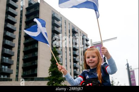 210619 -- LONDON, 19. Juni 2021 -- Ein schottischer Unterstützer wird vor dem Spiel der Gruppe D zwischen England und Schottland bei der UEFA Euro 2020 in London, Großbritannien, am 18. Juni 2021 gesehen. SPBRITAIN-LONDON-FOOTBALL-UEFA EURO 2020-GRUPPE D-ENG VS SCO HANXYAN PUBLICATIONXNOTXINXCHN Stockfoto