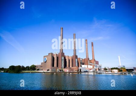 Wolfsburg, Deutschland. September 2023. Das VW-Kraftwerk auf dem Gelände des Volkswagen-Hauptwerks. Quelle: Julian Stratenschulte/dpa/Alamy Live News Stockfoto