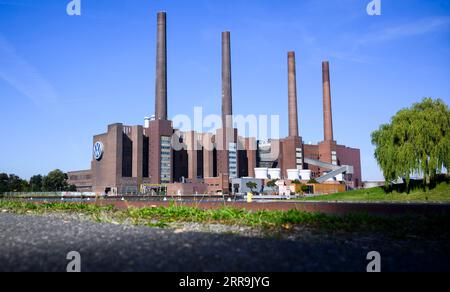 Wolfsburg, Deutschland. September 2023. Das VW-Kraftwerk auf dem Gelände des Volkswagen-Hauptwerks. Quelle: Julian Stratenschulte/dpa/Alamy Live News Stockfoto