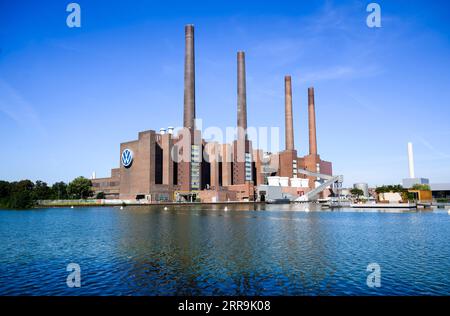 Wolfsburg, Deutschland. September 2023. Das VW-Kraftwerk auf dem Gelände des Volkswagen-Hauptwerks. Quelle: Julian Stratenschulte/dpa/Alamy Live News Stockfoto