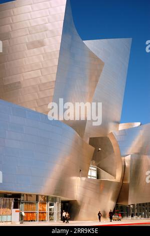 Eine moderne Architektur der Walt Disney Concert Hall, Los Angeles, wurde von Frank Gehry entworfen Stockfoto