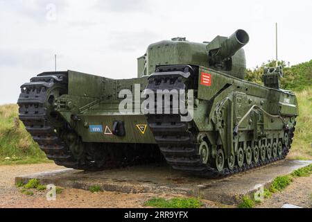 Das Denkmal: Churchill Mk IV AVRE ''One Charlie'' (Char Churchill Mk IV AVRE ''One Charlie'' Monument) Stockfoto