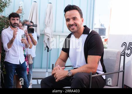 Madrid, Spanien. September 2023. Sänger Luis Fonsi nimmt am 7. September 2023 an einer Präsentation seiner neuen Konzertreise im UMusic Hotel Teatro Albéniz in Madrid Teil. (Foto: Oscar Gonzalez/SIPA USA) (Foto: Oscar Gonzalez/SIPA USA) Credit: SIPA USA/Alamy Live News Stockfoto