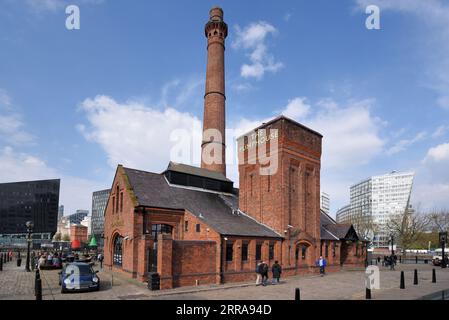 Das Pump House Pub & Restaurant, ursprünglich eine hydraulische Pumpstation, erbaut 1870 Albert Dock Liverpool England Stockfoto