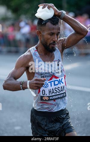 Omar Hassan vom Athleten Refugee Team, das am 9. Tag der Leichtathletik-Weltmeisterschaften Budapest am 27. August 2023 am Männer-Marathon teilnimmt Stockfoto