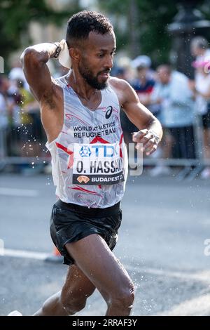 Omar Hassan vom Athleten Refugee Team, das am 9. Tag der Leichtathletik-Weltmeisterschaften Budapest am 27. August 2023 am Männer-Marathon teilnimmt Stockfoto