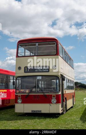 Gosport England - 6. August 2023: Vintage-Bus Nr. 17 Royal Pier über das Stadtzentrum bei der Provincial Society Bus Rally Stockfoto