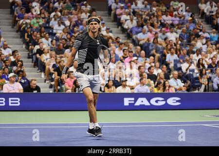 New York, New York, USA. September 2023. Alexander Zverev (GER) in Aktion bei den US Open - Tennis Championships 2023 (Bild: © Mathias Schulz/ZUMA Press Wire) NUR REDAKTIONELLE VERWENDUNG! Nicht für kommerzielle ZWECKE! Stockfoto