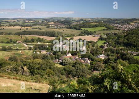 Blick über das Dorf Symondsbury und die Landschaft von der Spitze von Colmer's Hill, Symondsbury, Dorset, England, Vereinigtes Königreich, Europa Stockfoto