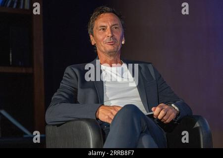 München, Deutschland. September 2023. Sport: Prime Video Präsentiert Sport. Pressekonferenz: Moderator Sebastian Hellmann nimmt an der Pressekonferenz Teil. Quelle: Ulrich Gamel/Kolbert-Press/dpa/Alamy Live News Stockfoto