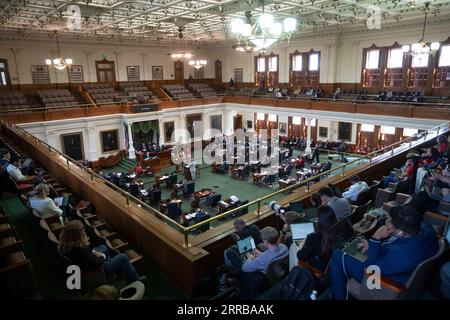 Austin, TX, USA. September 2023. Die Senatskammer von Texas während der Nachmittagssitzung am ersten Tag des Amtsenthebungsverfahrens gegen den Staatsanwalt von Texas, KEN PAXTON, wegen angeblicher ethischer Versäumnisse und krimineller Verstöße während seiner drei Amtszeiten. (Bild: © Bob Daemmrich/ZUMA Press Wire) NUR REDAKTIONELLE VERWENDUNG! Nicht für kommerzielle ZWECKE! Stockfoto