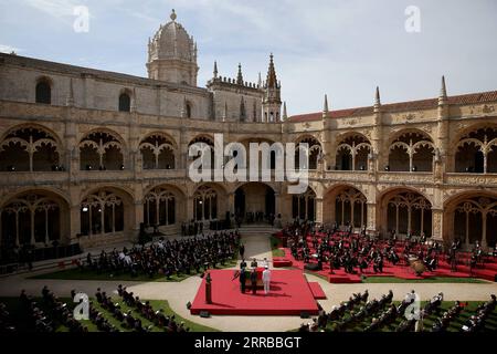 210913 -- LISSABON, 13. September 2021 -- Portugal hält eine Trauerfeier für den ehemaligen portugiesischen Präsidenten Jorge Sampaio im Kloster Jeronimos in Lissabon, Portugal, 12. September 2021 ab. Foto: /Xinhua PORTUGAL-LISSABON-EHEMALIGER PRÄSIDENT-BEGRÄBNIS PetroxFiuza PUBLICATIONxNOTxINxCHN Stockfoto