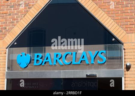 Maidenhead, Berkshire, Großbritannien. September 2023. Eine Filiale der Barclays Bank in Maidenhead, Berkshire. Einige Banken haben angekündigt, die Hypothekenzinsen zu senken. Quelle: Maureen McLean/Alamy Live News Stockfoto