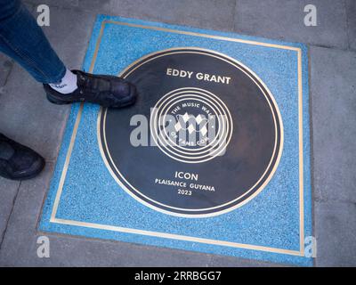 Anlässlich der Enthüllung von Eddy Grants Pest auf dem „Music Walk of Fame“ in Camden Town. Stockfoto