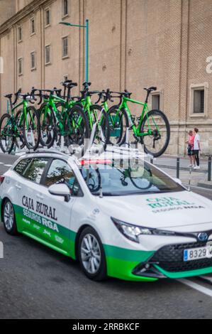 Die 12. Etappe der Vuelta a España, eines der führenden Radrennen im internationalen Kalender, erreicht Zaragoza, Aragon, Spanien, am 7. September Stockfoto