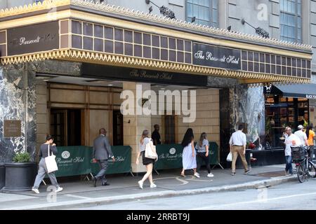 New York, New York, USA. September 2023. Blick von außen auf das Roosevelt Hotel, wo es im Mai als Zufluchtsort für Migranten genutzt wurde. 7. September 2023 in New York City. Credit: Rw/Media Punch/Alamy Live News Stockfoto