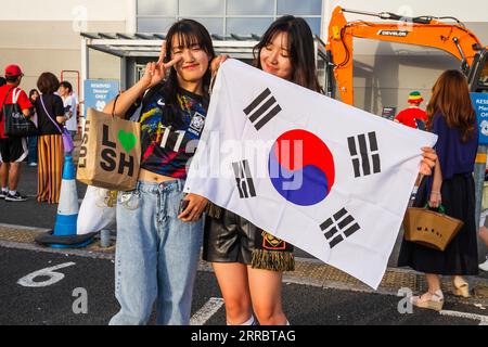 Cardiff City Stadium, Cardiff, Großbritannien. September 2023. Fußballfreunde aus Wales gegen Südkorea; koreanische Fans kommen zum Spiel. Credit: Action Plus Sports/Alamy Live News Stockfoto