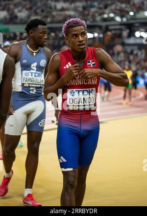 Alexander Ogando aus der Dominikanischen Republik nimmt am 7. Tag der Leichtathletik-Weltmeisterschaft Budapest am 25. August am 200-Meter-Finale der Männer Teil Stockfoto