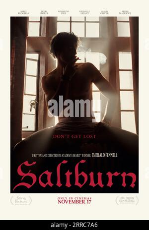 ERSCHEINUNGSDATUM: 17. November 2023. TITEL: Saltburn. STUDIO: MRC Film. DIREKTOR: Emerald Fennell. PLOT: Ein Student an der Oxford University fühlt sich in die Welt eines charmanten und aristokratischen Klassenkameraden hineingezogen, der ihn für einen Sommer in das weitläufige Anwesen seiner exzentrischen Familie einlädt, der nie vergessen werden darf. MIT der HAUPTROLLE: Poster Art (Credit Image: © MRC Film/Entertainment Pictures/ZUMAPRESS.com) NUR REDAKTIONELLE VERWENDUNG! Nicht für kommerzielle ZWECKE! Stockfoto