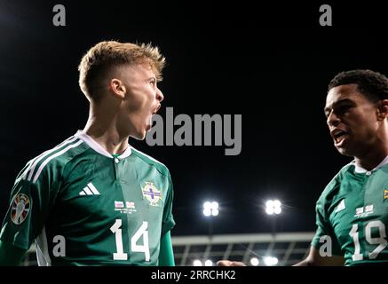 Der nordirische Isaac Price feiert das erste Tor seiner Mannschaft im UEFA Euro 2024 Qualifying-Spiel der Gruppe H im Stozice Stadium in Ljubljana. Bilddatum: Donnerstag, 7. September 2023. Stockfoto