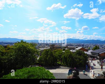 Kyoto, Japan - Tempel, Schreine, Märkte und Gärten in der alten imperialen Hauptstadt und dem kulturellen Herzen Japans Stockfoto