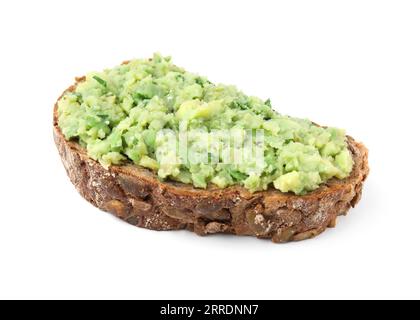 Köstliches Sandwich mit Guacamole auf weißem Hintergrund Stockfoto