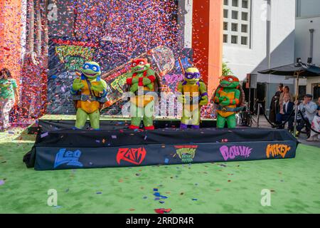 September 2023, Hollywood, Kalifornien, USA: Leonardo, Raphael, Donatello und Michelangelo (die Teenage Mutant Ninja Turtles) nehmen an der "'Teenage Mutant Ninja Turtles: Mutant Mayhem'' Chinese Theatre Imprint Ceremony Teil. Leonardo, Raphael, Donatello und Michelangelo (die Teenage Mutant Ninja Turtles) nehmen an der "'Teenage Mutant Ninja Turtles: Mutant Mayhem'" Zeremonie Teil. (Bild: © Billy Bennight/ZUMA Press Wire) NUR REDAKTIONELLE VERWENDUNG! Nicht für kommerzielle ZWECKE! Stockfoto