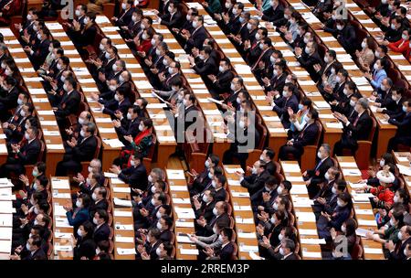 News Themen der Woche KW10 News Bilder des Tages China, Nationaler Volkskongress in Peking 220308 -- PEKING, 8. März 2022 -- die zweite Plenarsitzung der fünften Sitzung des 13. Nationalen Volkskongresses NPC findet am 8. März 2022 in der Großen Halle des Volkes in Peking, der Hauptstadt Chinas, statt. ZWEI SITZUNGEN CHINA-PEKING-NPC-JÄHRLICHE TAGUNG-ZWEITE PLENARSITZUNG CN JINXLIWANG PUBLICATIONXNOTXINXCHN Stockfoto