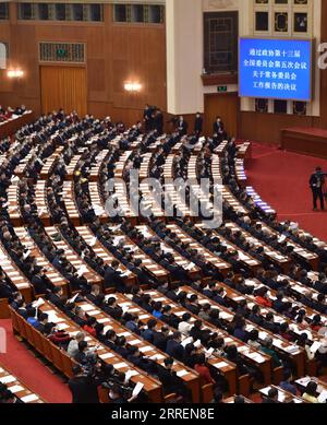 220310 -- PEKING, 10. März 2022 -- die Abschlusssitzung der fünften Sitzung des 13. Nationalen Komitees der politischen Konsultativkonferenz des chinesischen Volkes CPPCC findet in der Großen Halle des Volkes in Peking, der Hauptstadt Chinas, am 10. März 2022 statt. ZWEI SITZUNGEN CHINA-PEKING-CPPCC-JÄHRLICHE SITZUNG-ABSCHLUSSSITZUNG CN CHENXZHONGHAO PUBLICATIONXNOTXINXCHN Stockfoto