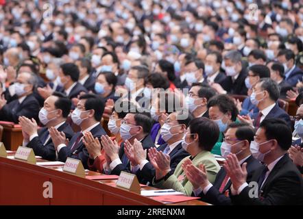 220311 -- PEKING, 11. März 2022 -- die Abschlusssitzung der fünften Sitzung des 13. Nationalen Volkskongresses NPC findet in der Großen Halle des Volkes in Peking, Hauptstadt von China, am 11. März 2022 statt. ZWEI SITZUNGEN CHINA-PEKING-NPC-JÄHRLICHE SITZUNG-ABSCHLUSSSITZUNG CN SHENXHONG PUBLICATIONXNOTXINXCHN Stockfoto