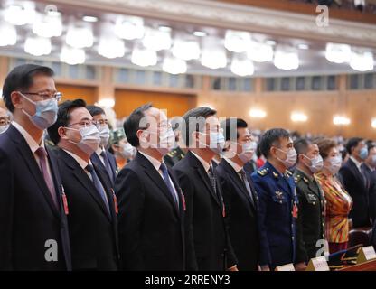 220311 -- PEKING, 11. März 2022 -- die Abschlusssitzung der fünften Sitzung des 13. Nationalen Volkskongresses NPC findet in der Großen Halle des Volkes in Peking, Hauptstadt von China, am 11. März 2022 statt. ZWEI SITZUNGEN CHINA-PEKING-NPC-JÄHRLICHE SITZUNG-ABSCHLUSSSITZUNG CN XINGXGUANGLI PUBLICATIONXNOTXINXCHN Stockfoto