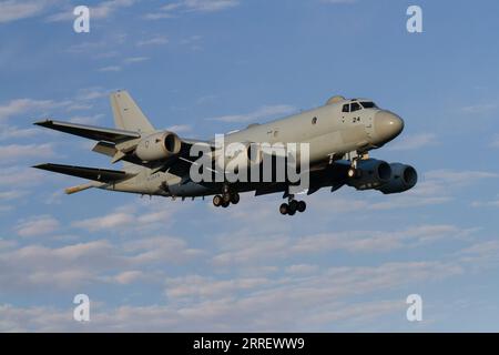 Japan. Oktober 2022. Ein Kawasaki P1 Seefliegerflugzeug mit der japanischen Selbstverteidigungskräfte (JMSDF), das in der Nähe der NAF Atsugi Flugbasis fliegt. (Foto: Damon Coulter/SOPA Images/SIPA USA) Credit: SIPA USA/Alamy Live News Stockfoto