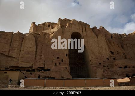 220319 -- BAMIYAN, 19. März 2022 -- Foto aufgenommen am 18. März 2022 zeigt den Ort der Bamiyan Buddha Statue in der Provinz Bamiyan, Zentralafghanistan. Foto von /Xinhua AFGHANISTAN-BAMIYAN-BUDDHA-STATUE SaifurahmanxSafi PUBLICATIONxNOTxINxCHN Stockfoto