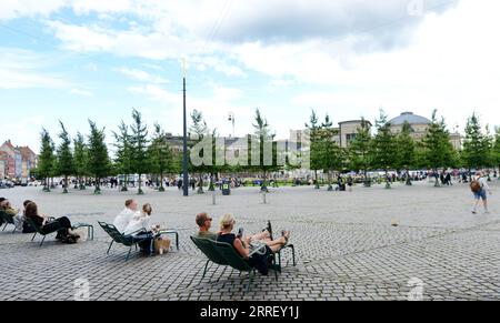 Der alte barocke Kiosk aus dem Jahr 1913 wurde in eine Kaffeebar/ein Restaurant im Kongens Nytorv/Kings New Square im Zentrum von Kopenhagen, Dänemark, verwandelt. Stockfoto