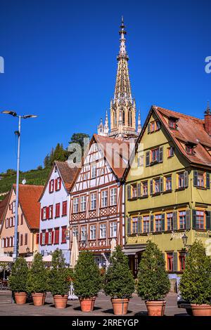 BADEN-WÜRTTEMBERG : ESSLINGEN AM NECKAR - MARKTPLATZ MIT FRAUENKIRCHE Stockfoto