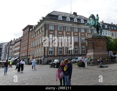 Die Reiterstatue des Bischofs Absalon in Højbro PL. In Kopenhagen, Dänemark. Stockfoto