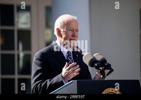 220329 -- WASHINGTON, 29. März 2022 -- US-Präsident Joe Biden spricht nach der Unterzeichnung des Emmett Till Anti-Lynching Act im Rose Garden des Weißen Hauses in Washington, D.C., USA, am 29. März 2022. Biden unterzeichnete am Dienstagnachmittag ein Gesetz, um zum ersten Mal in der amerikanischen Geschichte Lynchen zu machen. U.S.-WASHINGTON, D.C.-BIDEN-ANTI-LYNCHING-GESETZ UNTERZEICHNET LIUXJIE PUBLICATIONXNOTXINXCHN Stockfoto