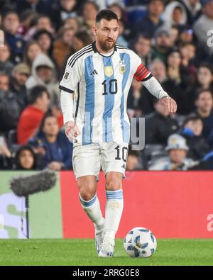 Buenos Aires, Argentinien. September 2023. Lionel Messi aus Argentinien spielte während des Qualifikationsrunden-Spiels der FIFA-Weltmeisterschaft 2024 zwischen Argentinien und Ecuador am 7. September im Monumental Stadium in Buenos Aires. (Foto: Santiago Joel Abdala/PRESSINPHOTO) Credit: PRESSINPHOTO SPORTS AGENCY/Alamy Live News Stockfoto