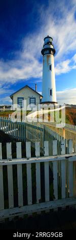 Das Pigeon Point Lighthouse liegt an der kalifornischen Küste 50 km südlich von San Francisco, USA. Stockfoto
