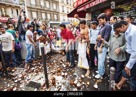 FRANKREICH. PARIS (75) 18. BEZIRK. FEST VON GANESH (AUSGABE 2009). JEDES JAHR, AM ENDE DES SOMMERS, HULDIGT DIE INDISCHE GEMEINSCHAFT DEM BERÜHMTEN INDI Stockfoto