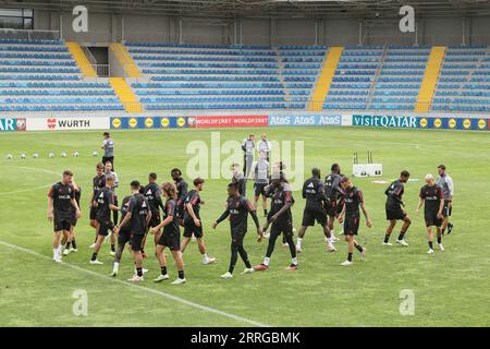 Baku, Aserbaidschan. September 2023. Belgiens Spieler wurden während einer Trainingseinheit der belgischen Fußballnationalmannschaft Red Devils in Baku, Aserbaidschan, am Freitag, den 08. September 2023, abgebildet. Die Teufel spielen morgen Aserbaidschan. BELGA PHOTO BRUNO FAHY Credit: Belga News Agency/Alamy Live News Stockfoto