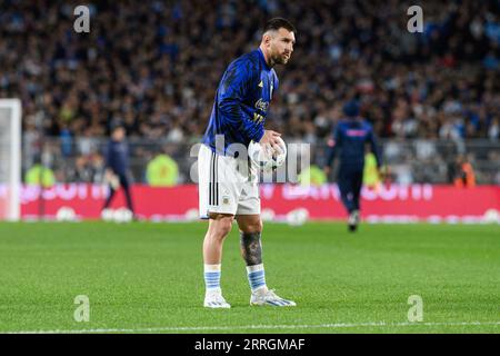 Buenos Aires, Argentinien. September 2023. Lionel Messi aus Argentinien erwärmt sich vor dem Qualifikationsspiel zur FIFA-Weltmeisterschaft 2026 zwischen Argentinien und Ecuador im Estadio Mas Monumental Antonio Vespucio Liberti. Endnote: Argentinien 1:0 Ecuador Credit: SOPA Images Limited/Alamy Live News Stockfoto