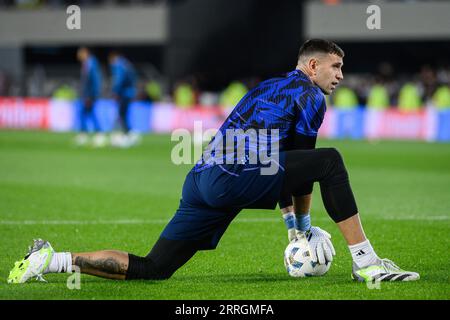 Buenos Aires, Argentinien. September 2023. Emiliano Martinez aus Argentinien während der Aufwärmphase vor dem Qualifikationsspiel der FIFA-Weltmeisterschaft 2026 zwischen Argentinien und Ecuador im Estadio Mas Monumental Antonio Vespucio Liberti. Endnote: Argentinien 1:0 Ecuador (Foto: Manuel Cortina/SOPA Images/SIPA USA) Credit: SIPA USA/Alamy Live News Stockfoto