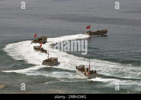 220610 -- IZMIR, 10. Juni 2022 -- die türkischen Streitkräfte nehmen an der Übung EFES-2022 in Izmir, Türkei, 9. Juni 2022 Teil. Die erste Phase der EFES-2022-Übung begann am 20. Mai mit der Teilnahme von mehr als 10.000 Mitarbeitern, darunter über 1.000 Mitarbeiter aus anderen Ländern unter der Leitung des türkischen Ägäischen Armeekommandos. Foto von /Xinhua TÜRKEI-IZMIR-MILITÄRÜBUNG MustafaxKaya PUBLICATIONxNOTxINxCHN Stockfoto